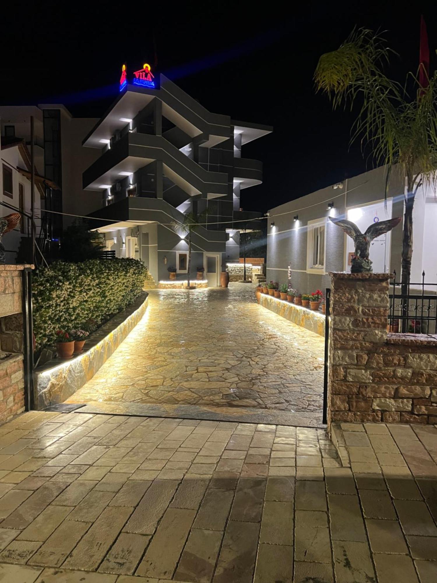 Vila La Familia Ksamil Bagian luar foto